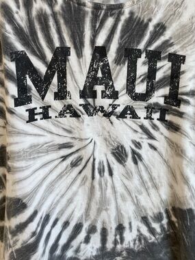 Maui Hawaii Tie-Dye Graphic Tee - Black & White